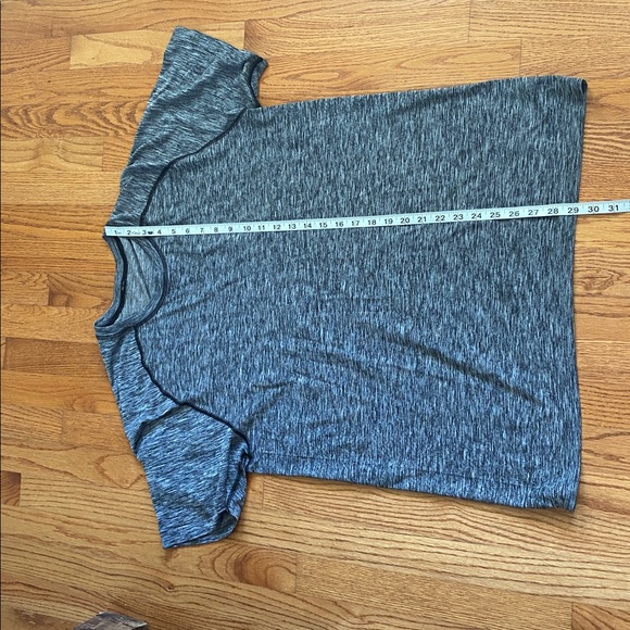 Lululemon Mens Short Sleeve Size XL - Picture 3 of 6